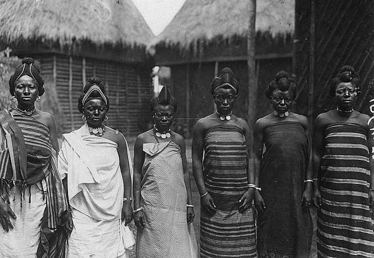 Bamum women